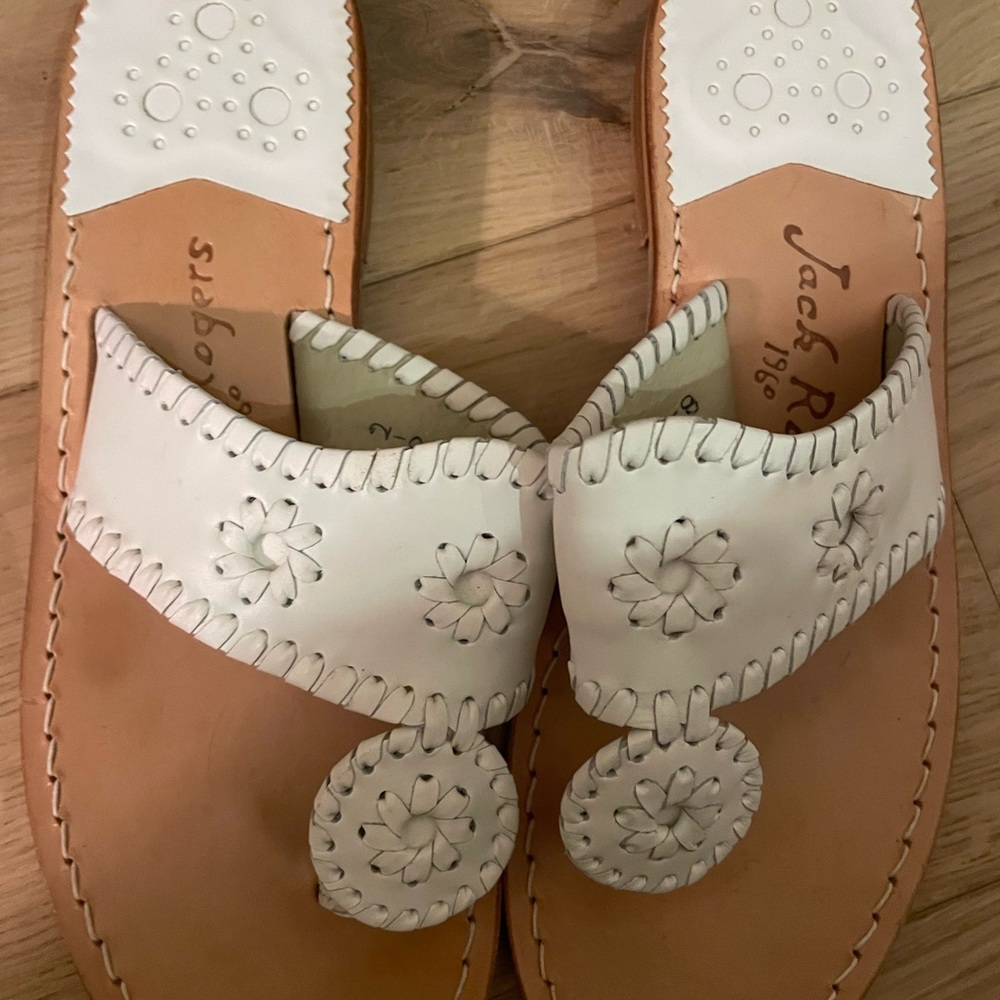 Jack Rogers flats II size 8 lightly used (worn 3 times)